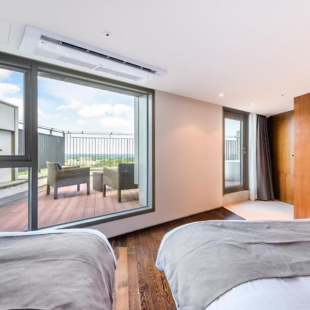 Brown Suites Hotel And Resort Jeju Bagian luar foto