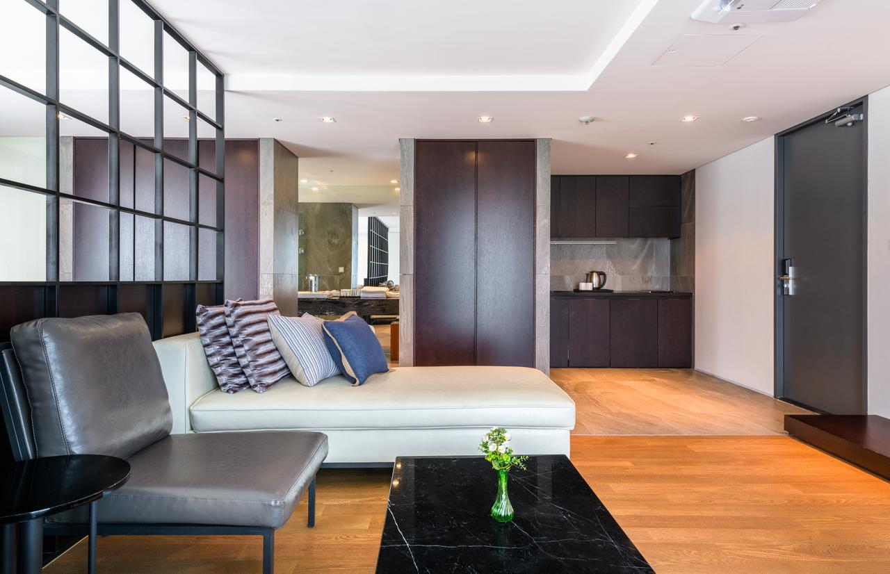Brown Suites Hotel And Resort Jeju Bagian luar foto
