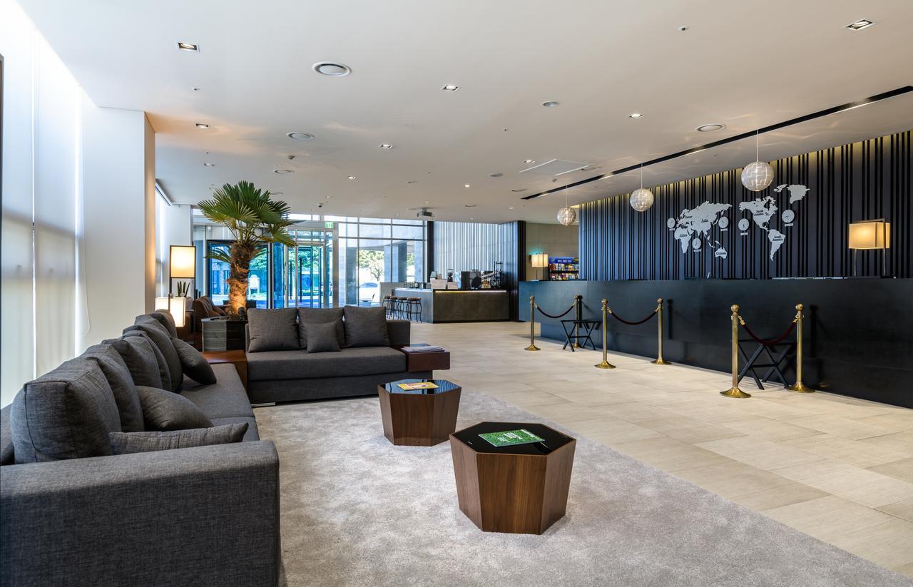 Brown Suites Hotel And Resort Jeju Bagian luar foto